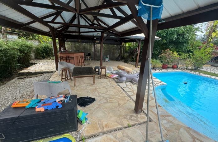 Vente Maison 165m&sup2; 5 pièces Remire Montjoli