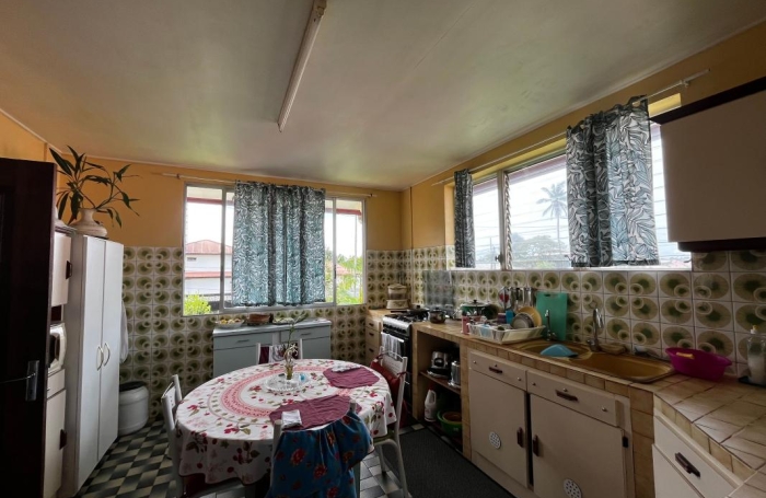 Vente Maison 247m&sup2; 6 pièces Remire Montjoli