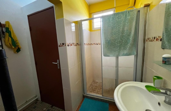 Vente Maison 247m&sup2; 6 pièces Remire Montjoli