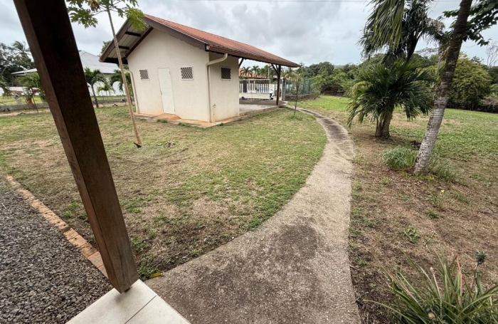 Vente Maison 246.86m&sup2; 6 pièces Remire Montjoli