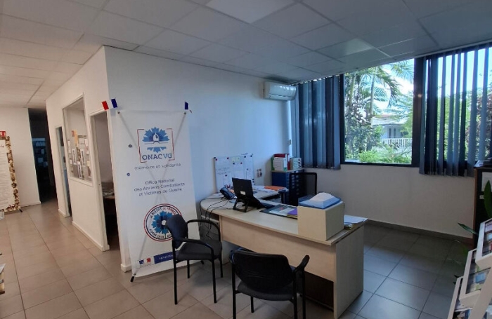 Location Bureaux 94m&sup2; Remire Montjoli
