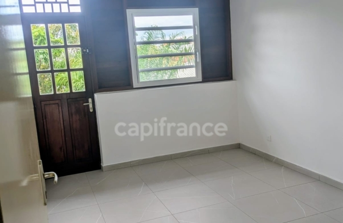 Vente Immeuble 247m&sup2; 11 pièces Cayenne