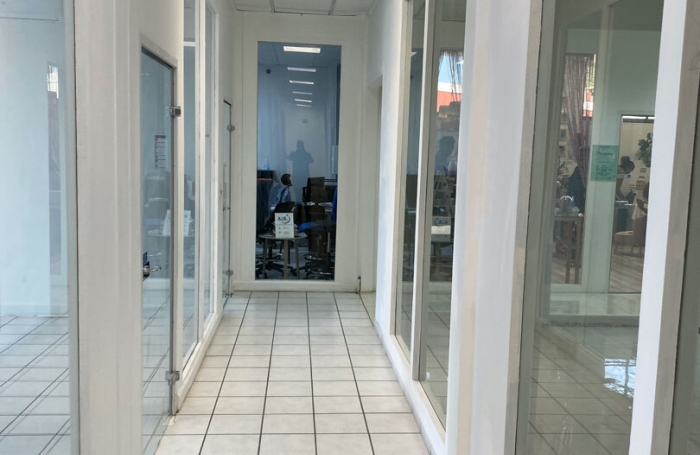 Location Local commercial 70m² Le Lamentin