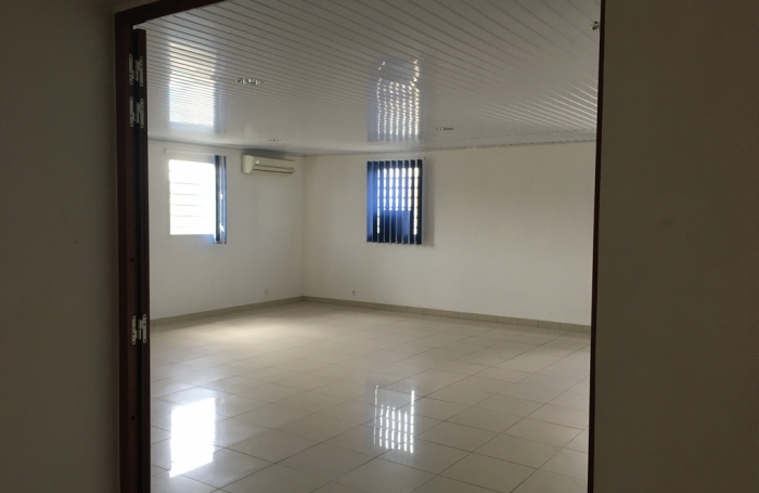 Location Bureaux 208m² Sainte Luce