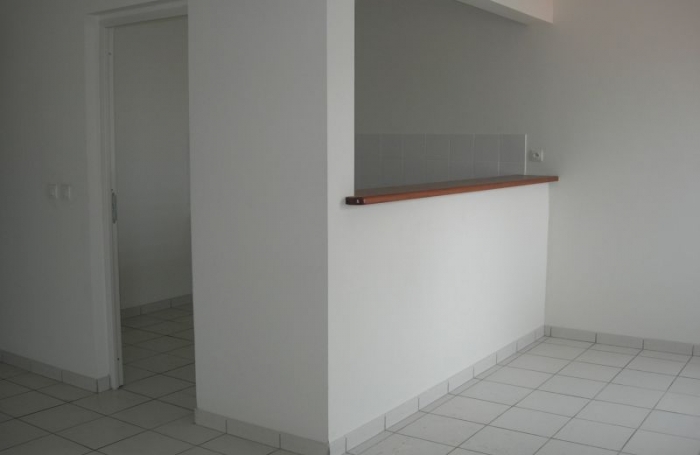 Location Appartement 66m² 3 pièces Fort de france