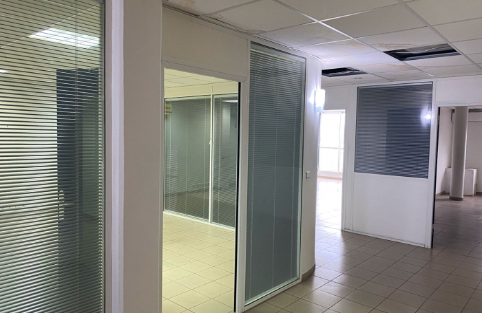 Vente Bureaux 355m² Fort de france