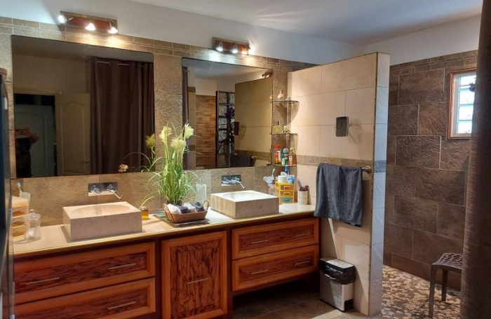 Vente Maison 200m&sup2; 4 pi&#232;ces Le Lamentin