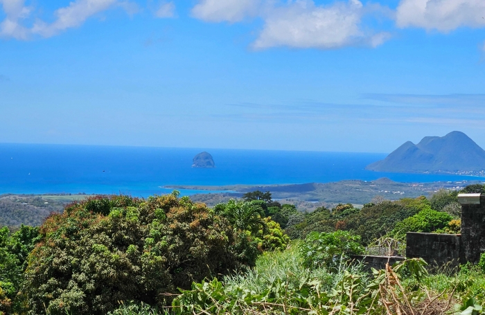 Beau terrain avec vue mer - SAINTE-LUCE