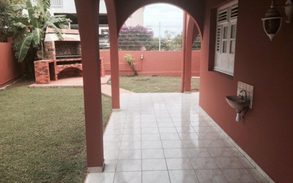 Le Robert - Villa T5 sur 2 niveaux - 1500€/mois