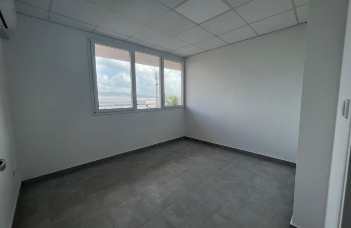 Location Bureaux 97232