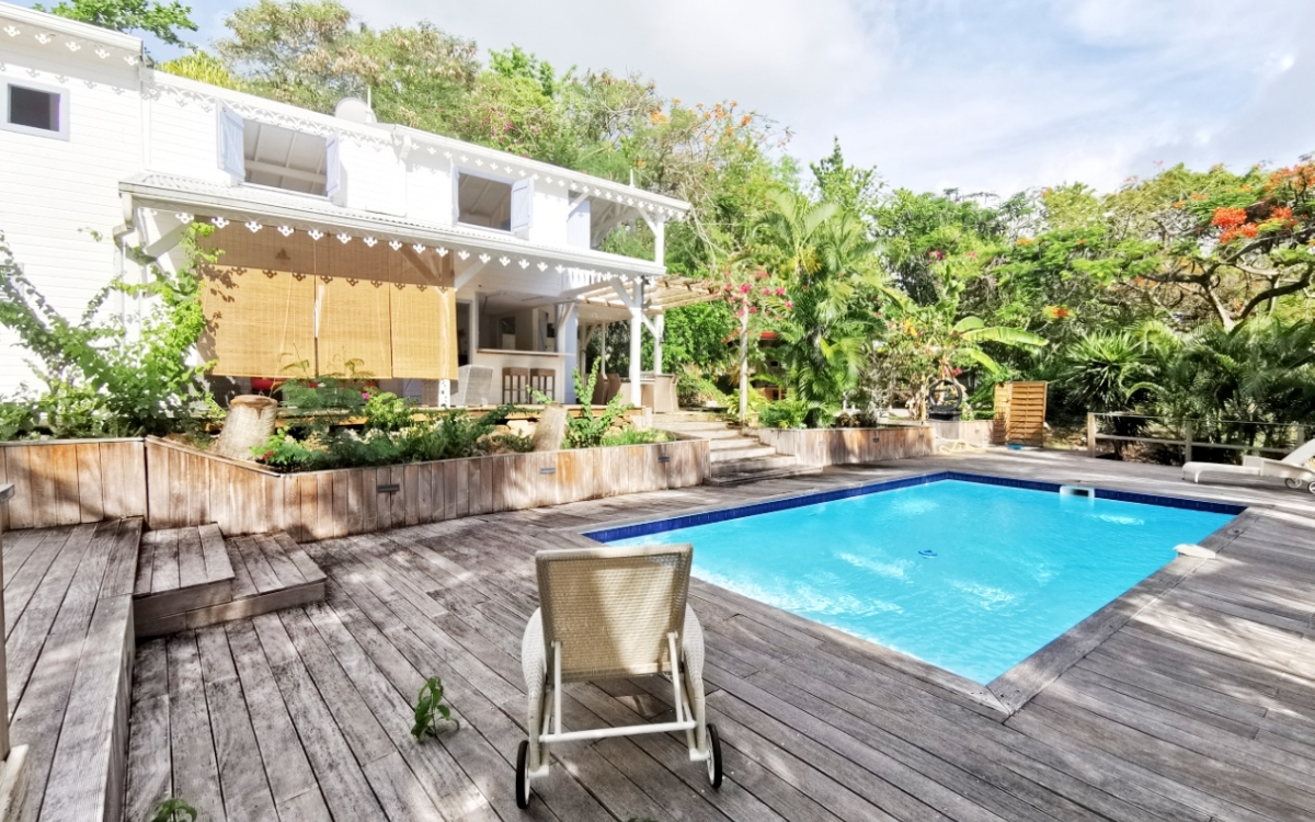 Belle maison avec piscine à Sainte Anne