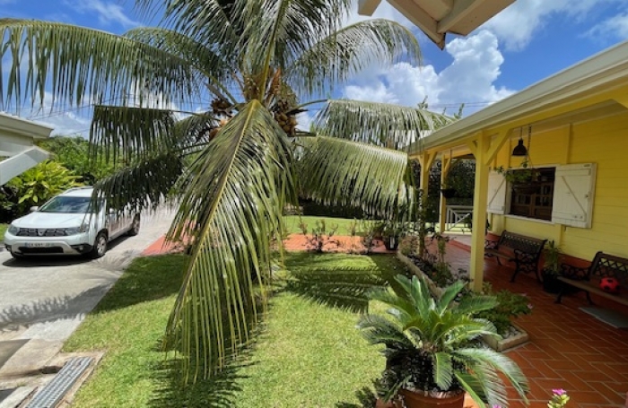 Villa de type F4 avec piscine - LE LAMENTIN