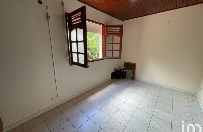 Vente Maison 237m&sup2; 9 pi&#232;ces Le Lamentin