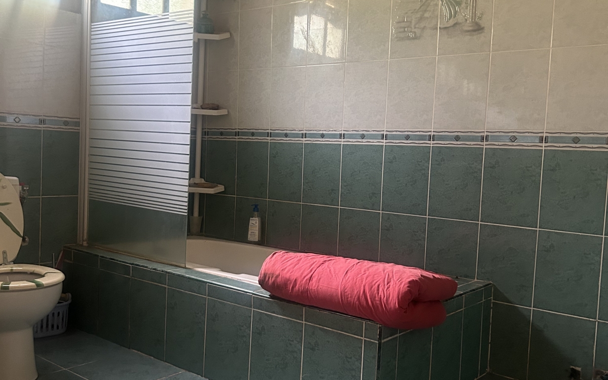 LE LAMENTIN – Maison sur 2 Niveaux avec 3  Appts : 428 000€ 