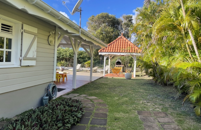 Belle villa de type F4 +mezzanine avec piscine et jardin - SAINTE-ANNE