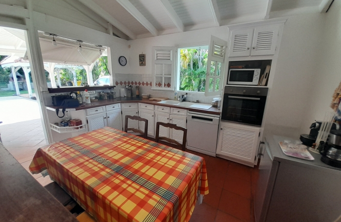 Belle villa de type F4 +mezzanine avec piscine et jardin - SAINTE-ANNE