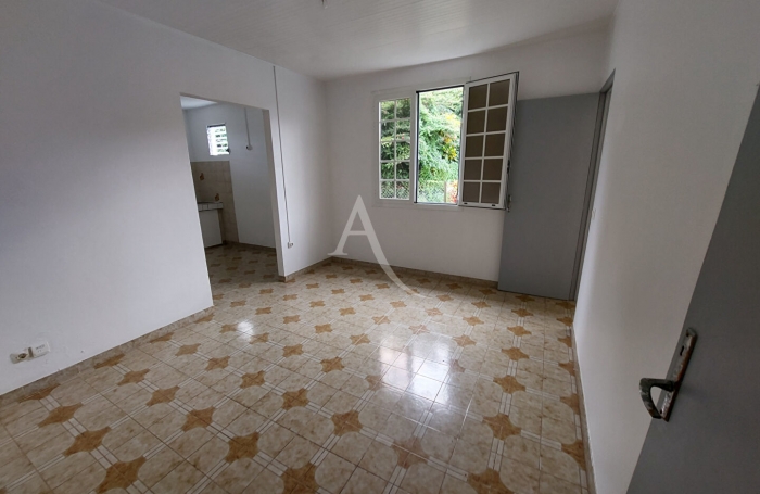 Location Maison 97.24m² 4 pièces Le François