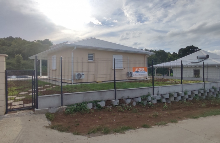 Maison T4 neuve avec piscine - Loi Girardin LE DIAMANT (quartier Taupinère)