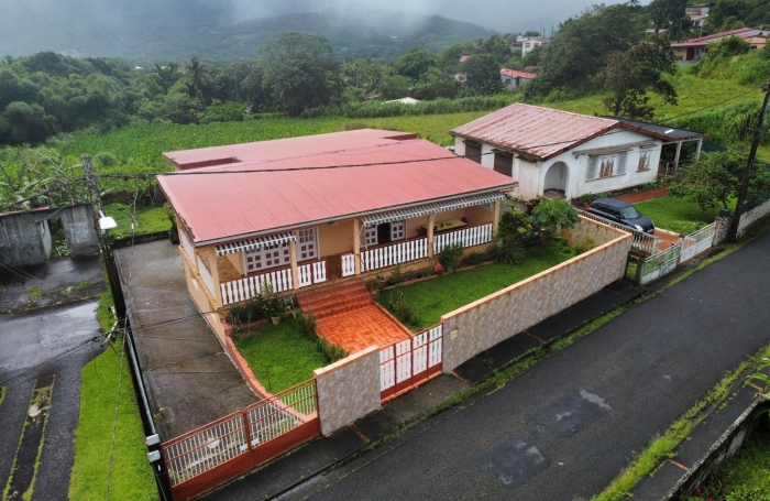 Vaste maison de type F8 en parfait &eacute;tat, &agrave; proximit&eacute; des commodit&eacute;s - 97260 - LE MORNE ROUGE