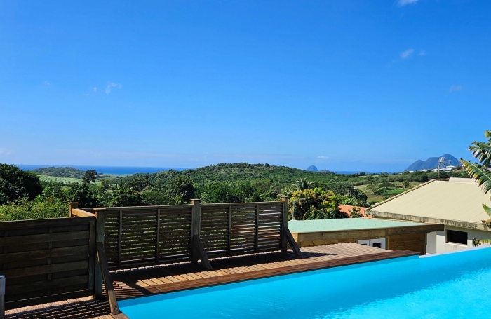 Charmante villa F6 avec piscine et vue mer - RIVIERE-SALEE