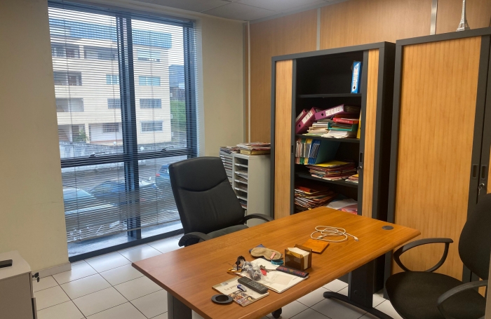 Vente Bureaux 97232
