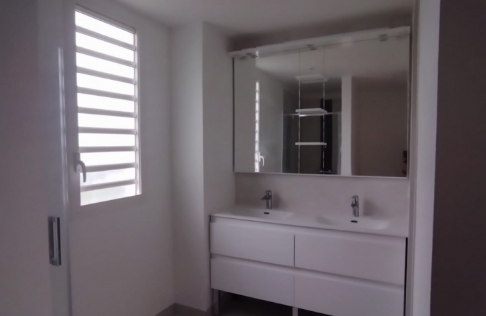 Appartement T3 à louer   Résidence neuve secteur pointe des sables fdf  -  1 070€/mois - Disponible fin juille