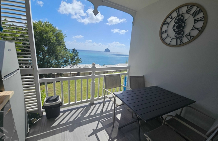 Studio meublé avec vue mer dans résidence avec piscine