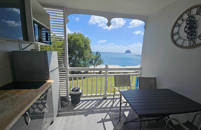 Studio meublé avec vue mer dans résidence avec piscine