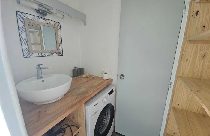 Studio meublé avec vue mer dans résidence avec piscine