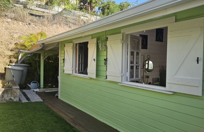 Villa F3 avec piscine dans un lotissement récent - LE DIAMANT