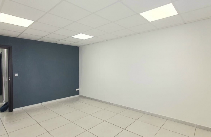 Location Local commercial 19m&sup2; Rivière Salée