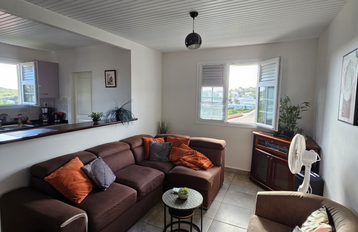 Maison F4 + F2 sur 545 m2 dans lotissement récent - LE DIAMANT