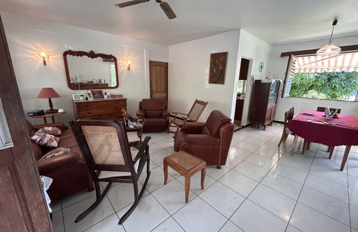 SAINT PIERRE - MAISON T5 - VUE MER - SUR 1370 m2 DE TERRAIN