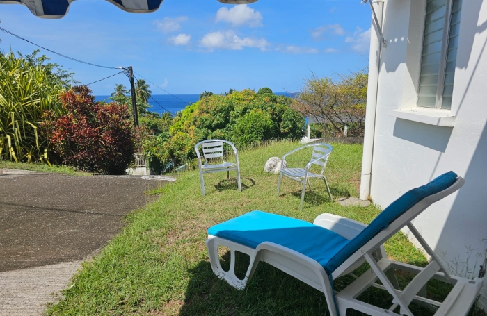 SAINT PIERRE - MAISON T2 AVEC VUE MER ET GRAND TERRAIN