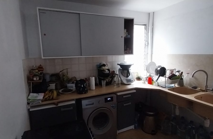 Appartement F3 vendu loué secteur calme - FORT-DE-FRANCE