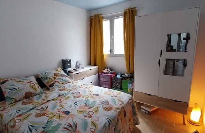 Appartement F3 vendu loué secteur calme - FORT-DE-FRANCE