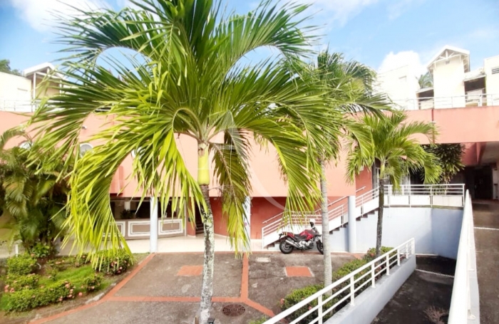 Vente Divers 16.59m² 1 pièce La Trinité