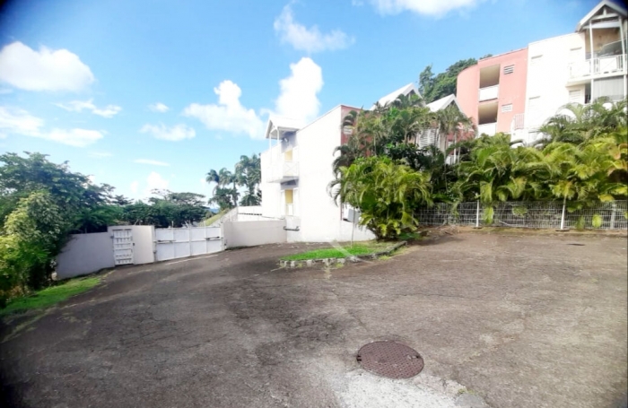 Vente Divers 16.59m² 1 pièce La Trinité