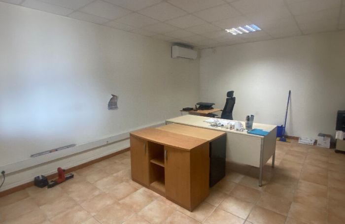 Location Entrepot 210m² Sainte Luce