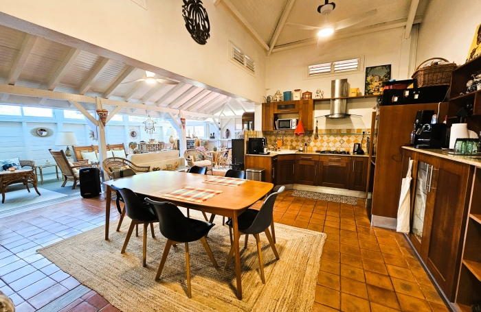 SAINTE ANNE - A VENDRE - VILLA T3 AVEC PISCINE + STUDIO INDEPENDANT