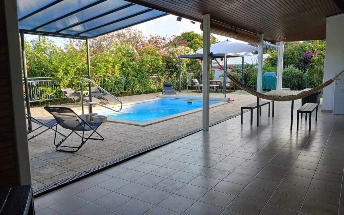 A VENDRE VILLA T4 PROCHE MER AVECPISCINE