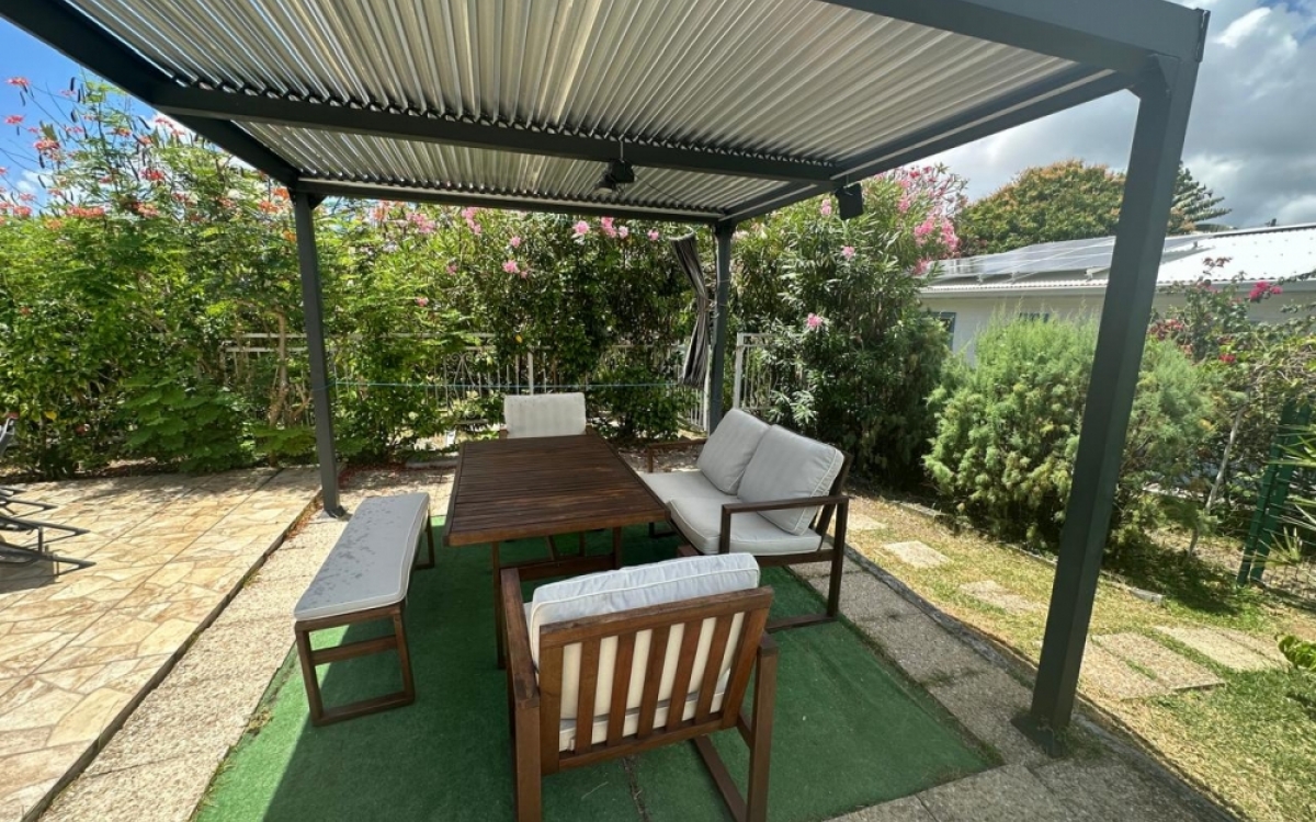 A VENDRE VILLA T4 PROCHE MER AVECPISCINE