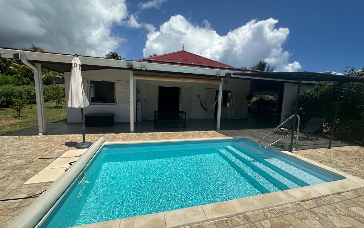 A VENDRE VILLA T4 PROCHE MER AVECPISCINE