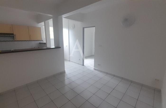 Location Appartement 33.49m² 2 pièces Fort de france
