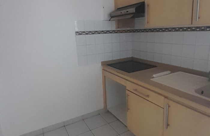 Location Appartement 33.49m² 2 pièces Fort de france