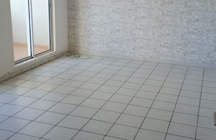 Location Appartement 49.47m² 2 pièces Fort de france