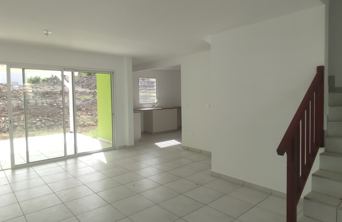 jolie maison Jumelée en duplex- plafond de revenu imposé