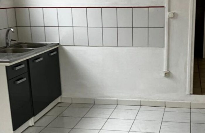 Location Appartement 63.46m² 3 pièces Fort de france