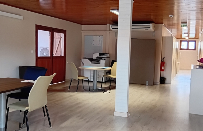Location Local commercial 308m² Le Lamentin