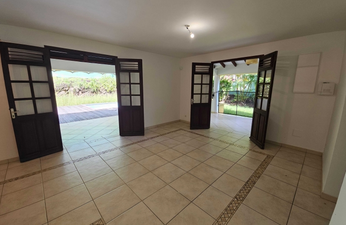 F5 jumelée avec piscine, top emplacement